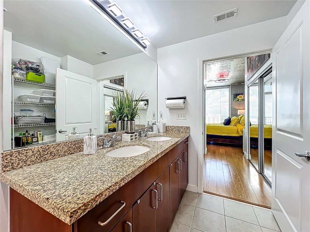 155 S Court Avenue #2005 Orlando FL 32801 O6330773 image39