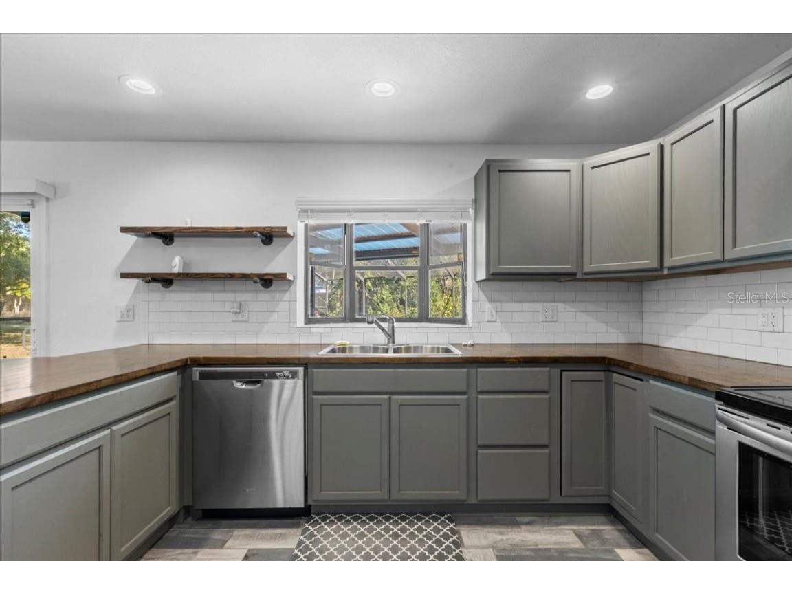 155 S Court Street Bronson FL 32621 OM713884 image27