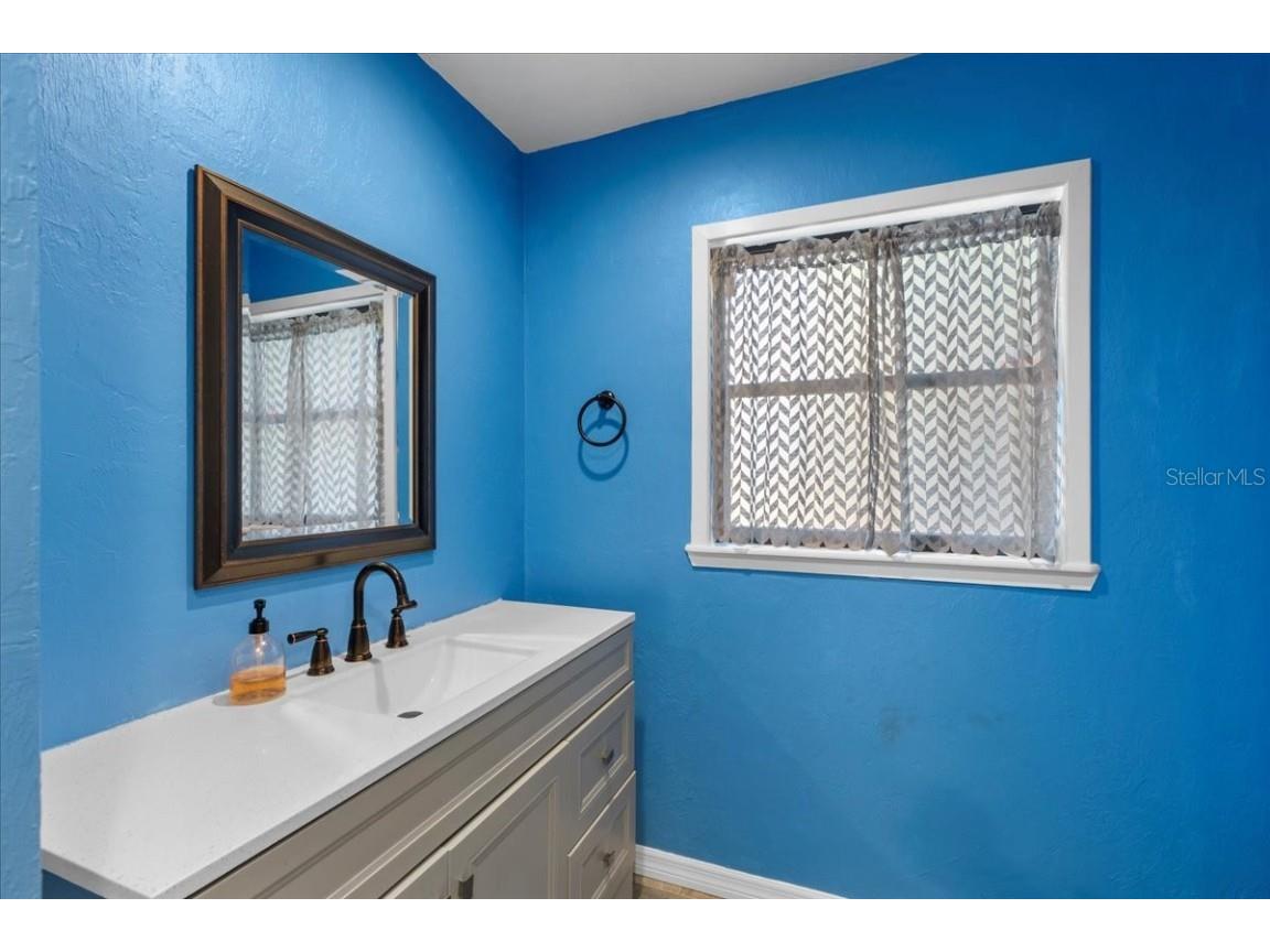 155 S Court Street Bronson FL 32621 OM713884 image43