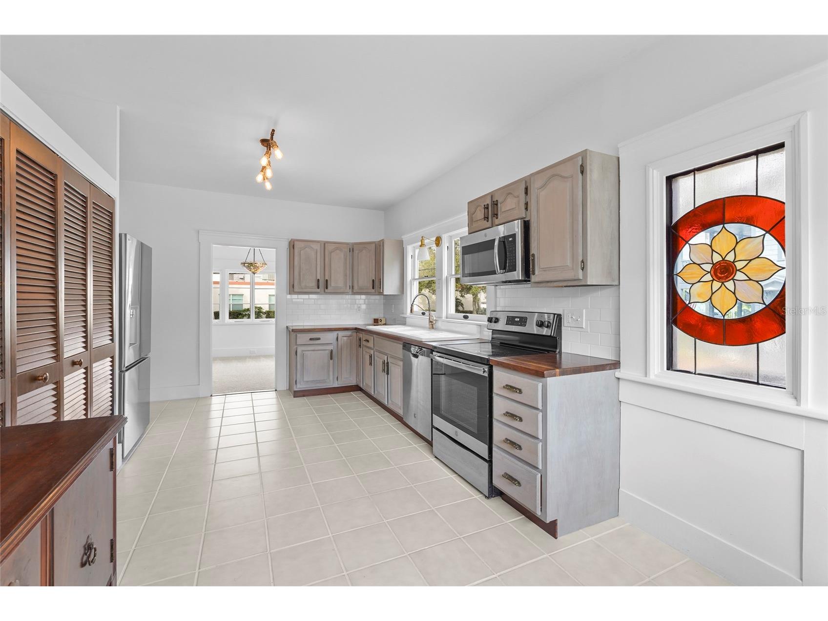 1550 3rd Avenue W Bradenton FL 34205 A4679199 image32
