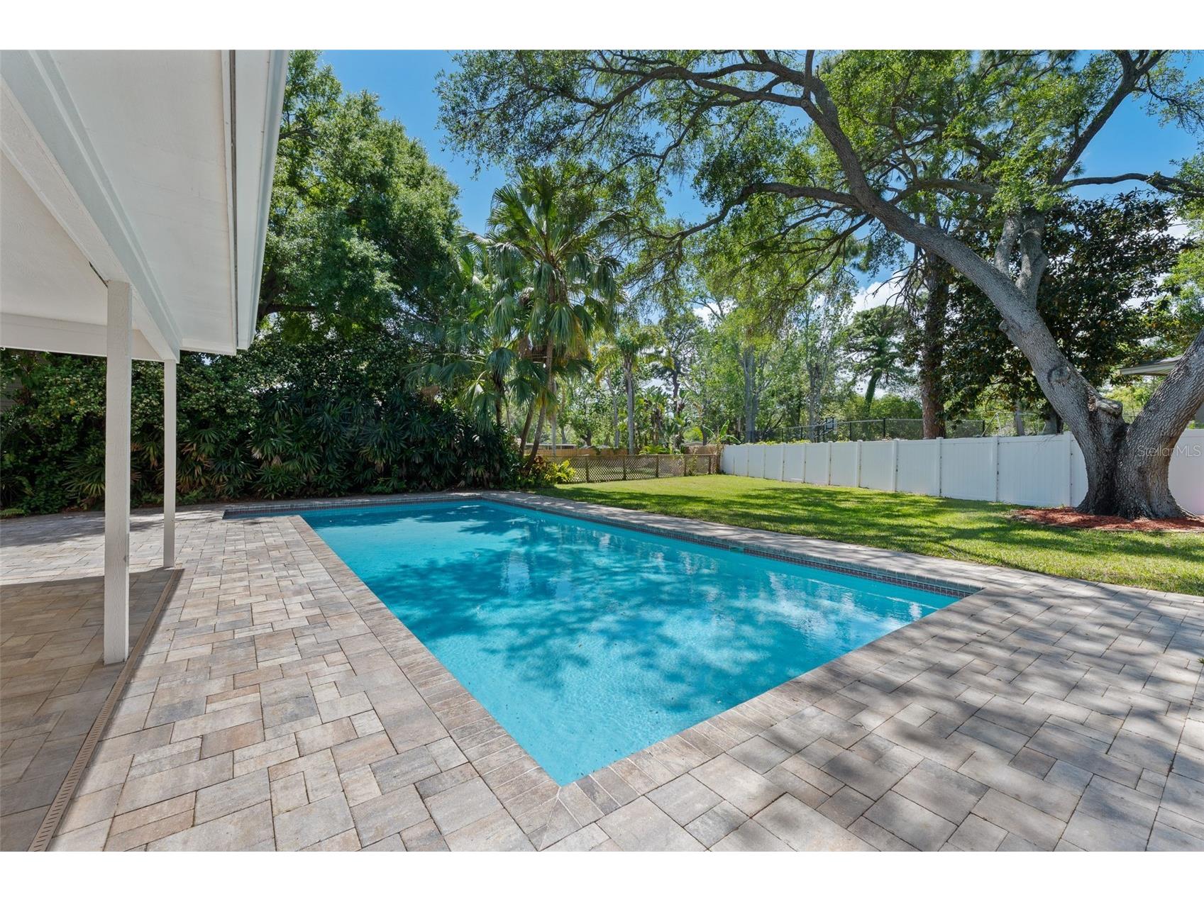 1550 Chateau Wood Drive Clearwater FL 33764 TB8495817 image32