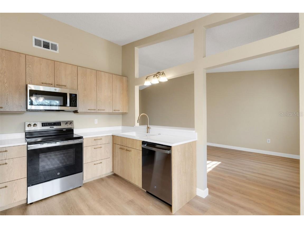 1550 N Pompano Avenue Sarasota FL 34237 N6141665 image17