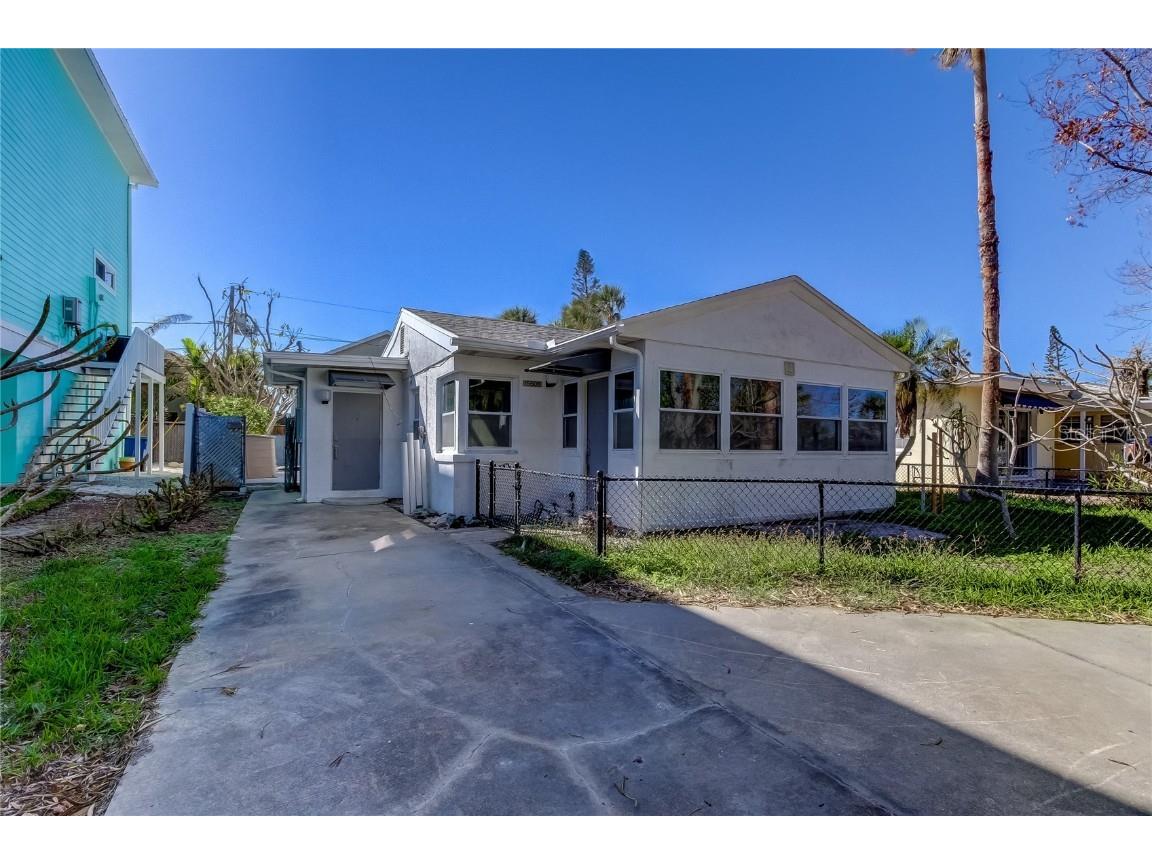 15506 1st Street E Redington Beach FL 33708 TB8324867 image1