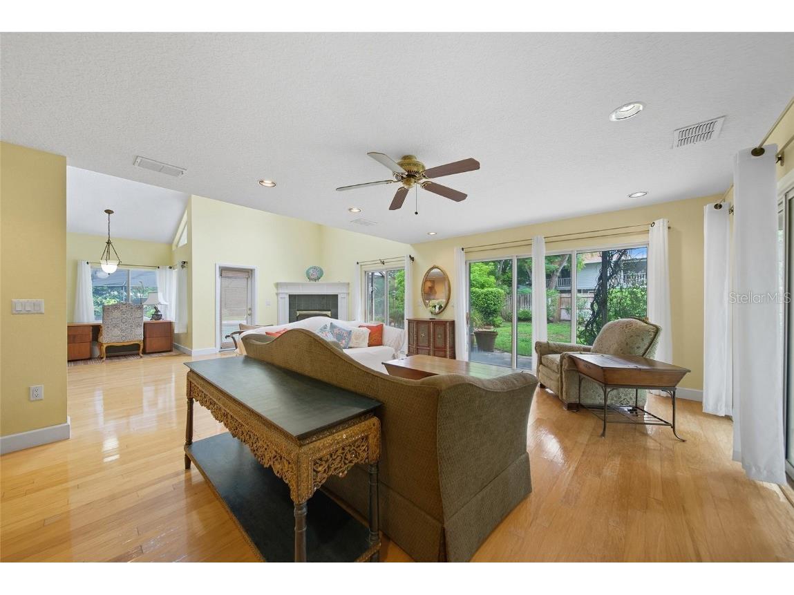 15507 N Himes Avenue Tampa FL 33618 TB8425641 image28