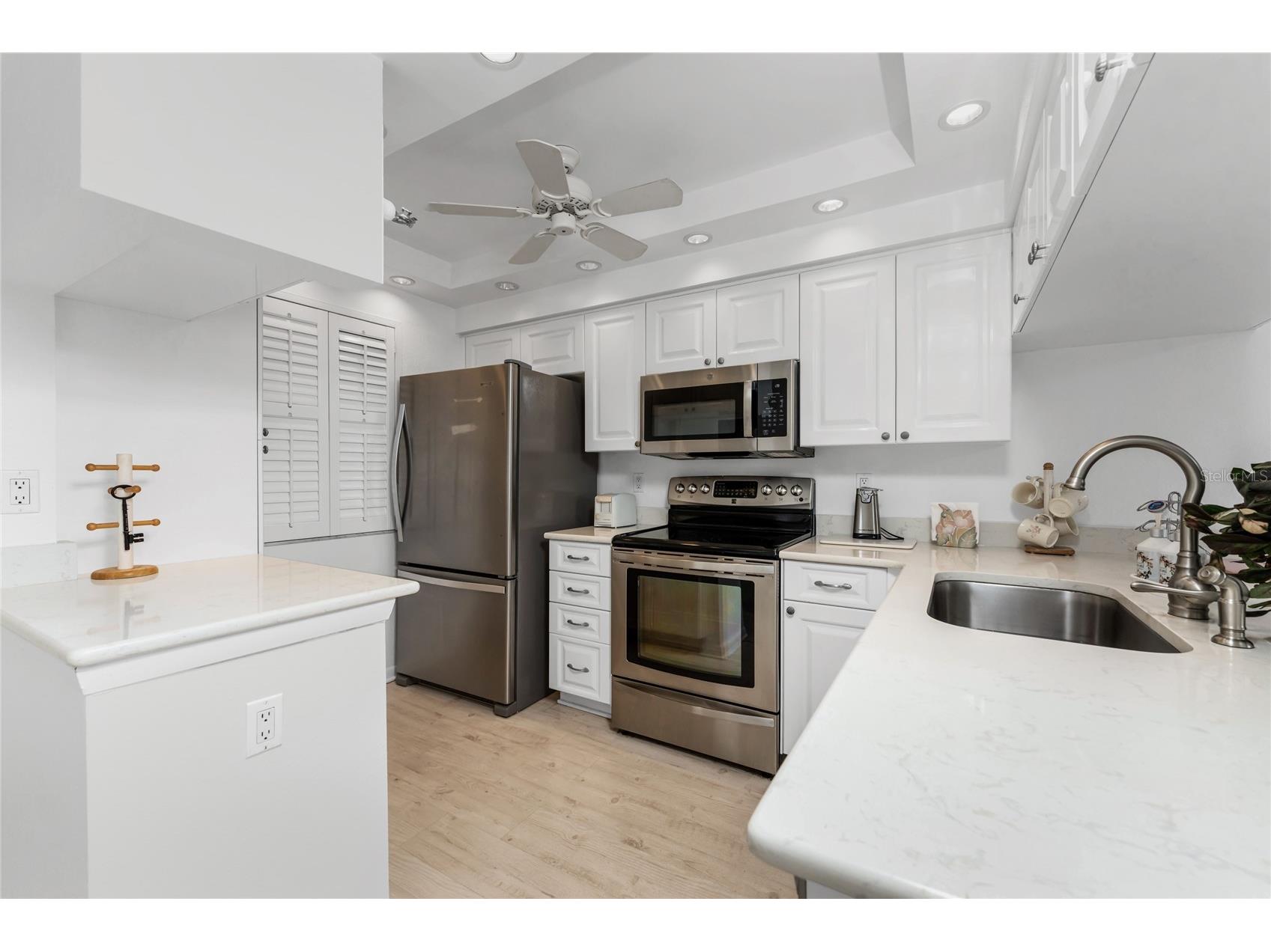 1551 Beach Road #204 Englewood FL 34223 - LEMON BAY D6146166 image3