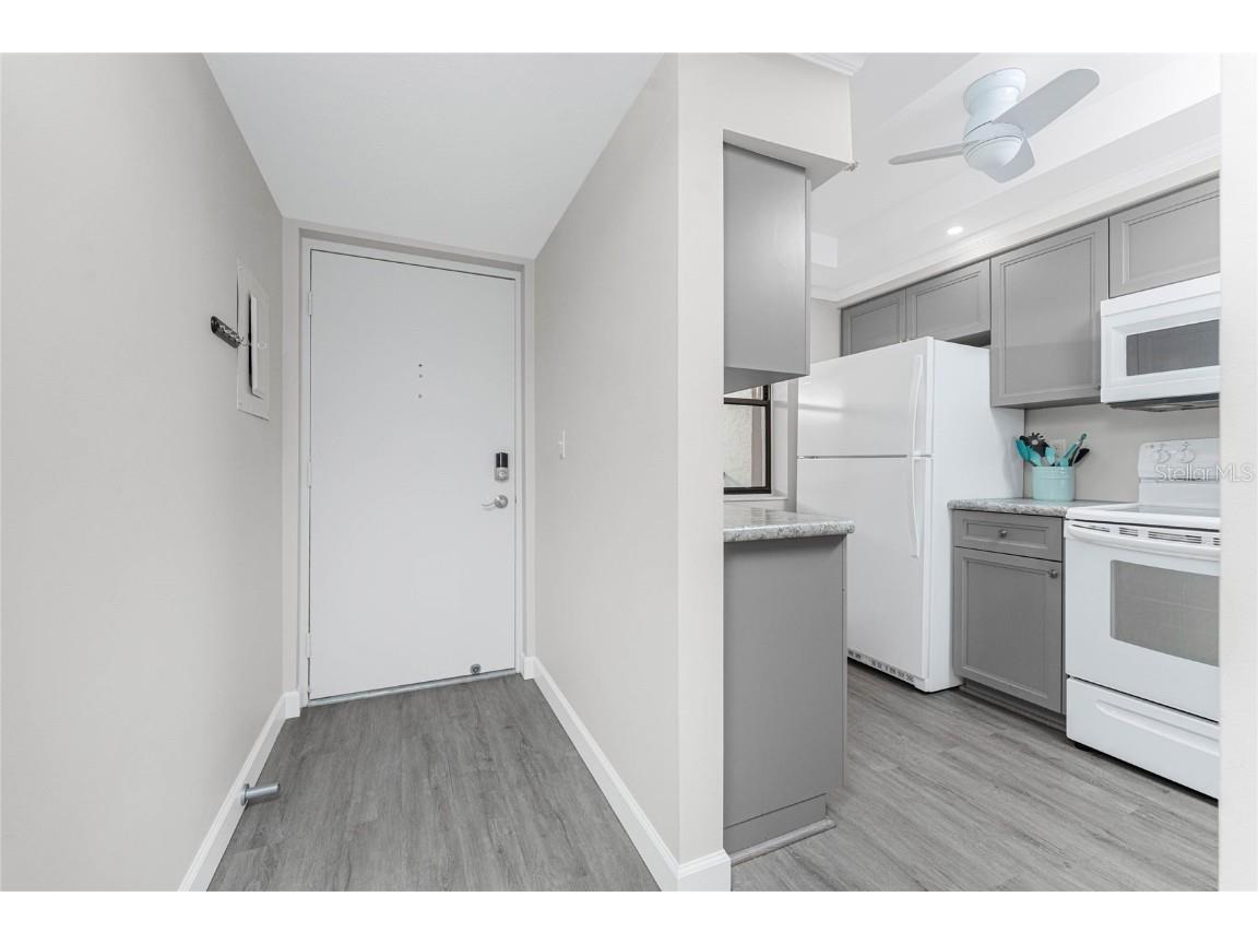 1551 Beach Road #306 Englewood FL 34223 - LEMON BAY D6143987 image8