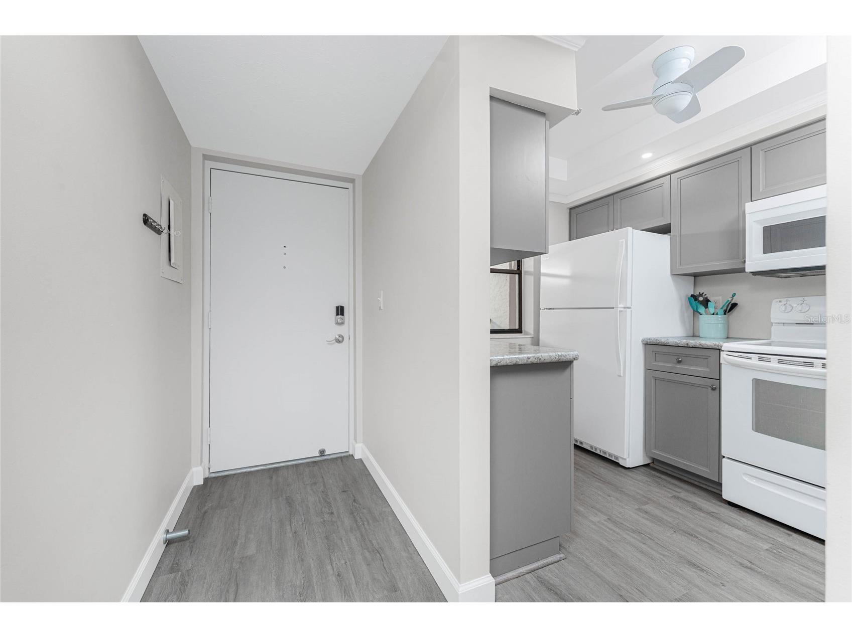 1551 Beach Road #306 Englewood FL 34223 - LEMON BAY D6147265 image8