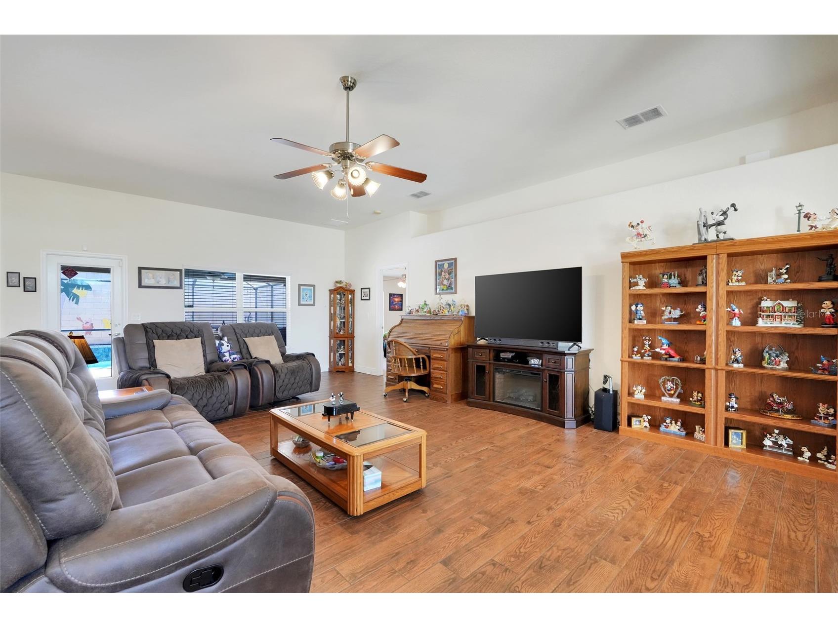 1551 Blue Sky Boulevard Haines City FL 33844 O6378384 image6