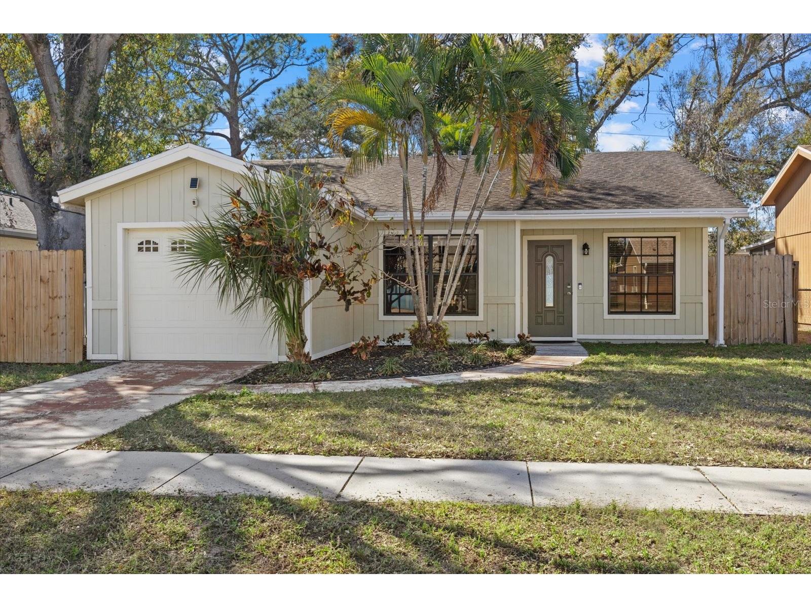 1551 N Conrad Avenue Sarasota FL 34237 A4682799 image1