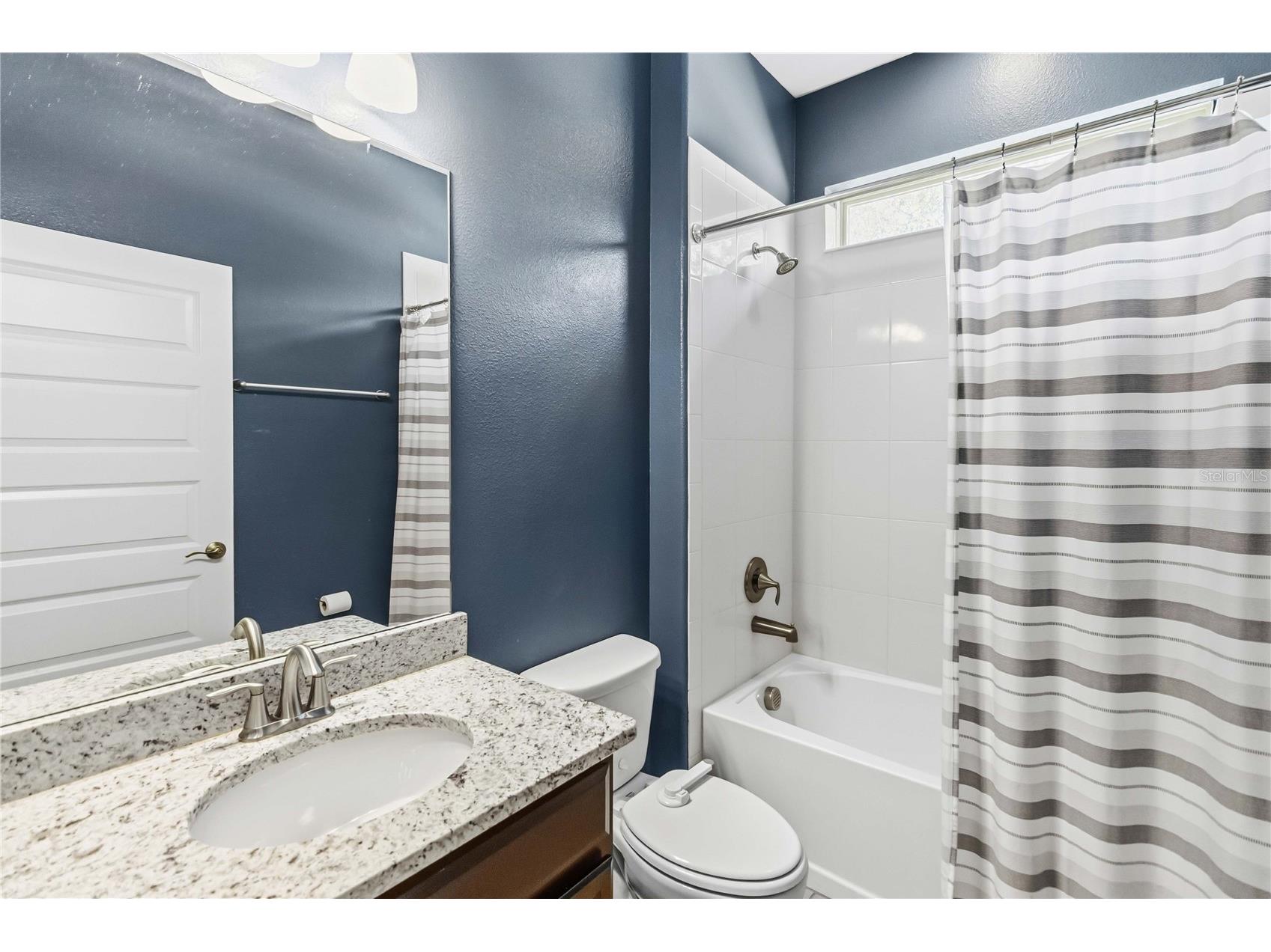 15518 Fountain Cove Court Winter Garden FL 34787 - HICKORYNUT LAKE O6407942 image31