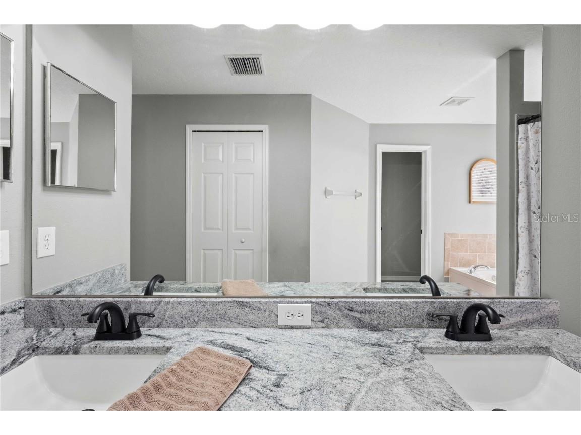 1552 Avondale Ridge Drive Plant City FL 33567 TB8426668 image30