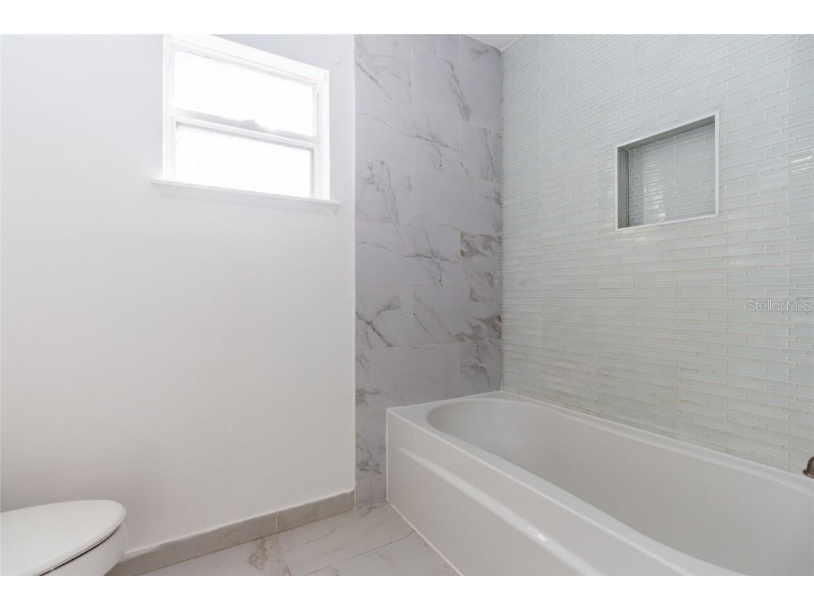 1552 Deltona Boulevard Spring Hill FL 34606 W7879993 image26