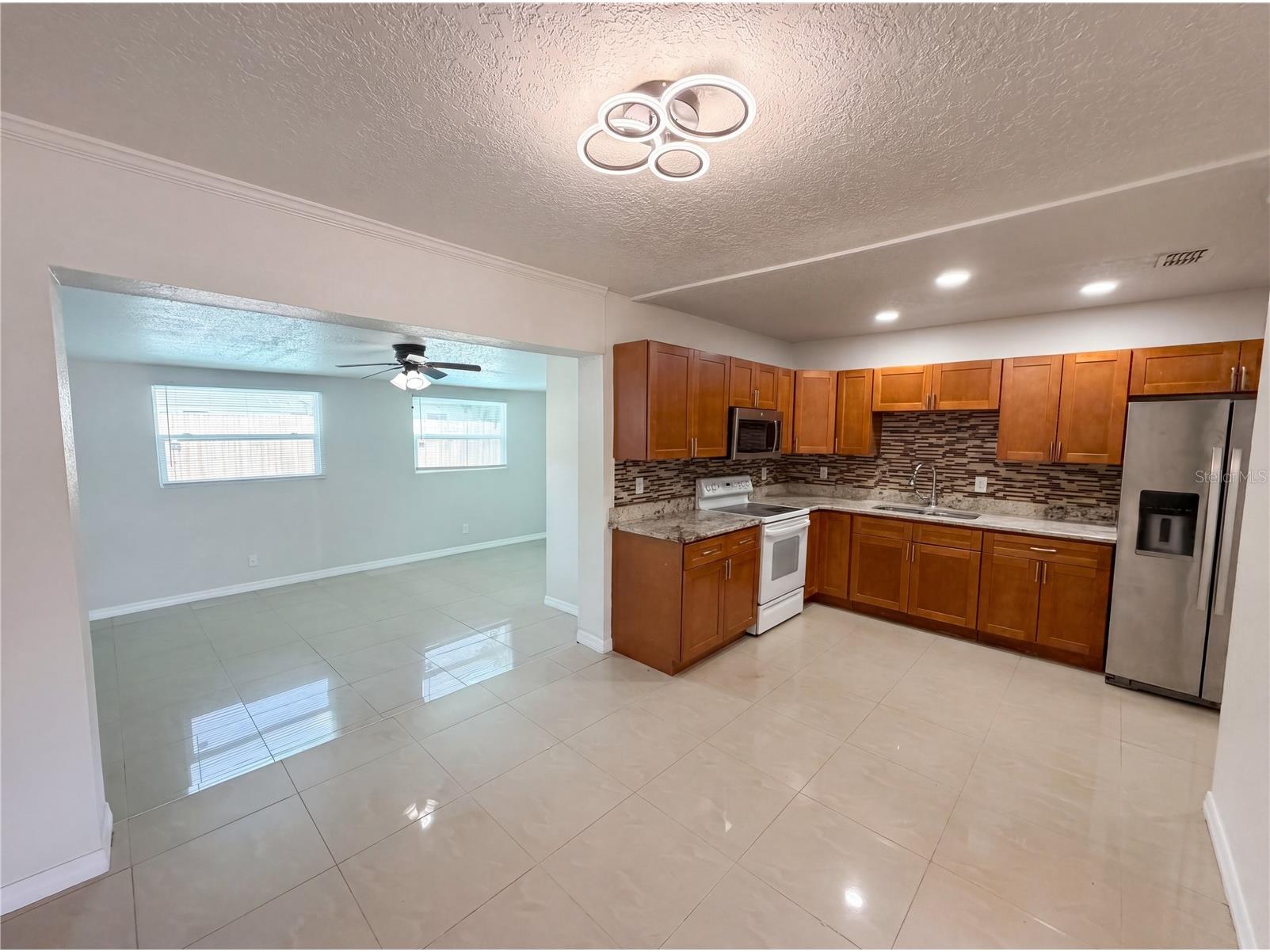 15525 Bedford Circle E Clearwater FL 33764 O6406382 image2