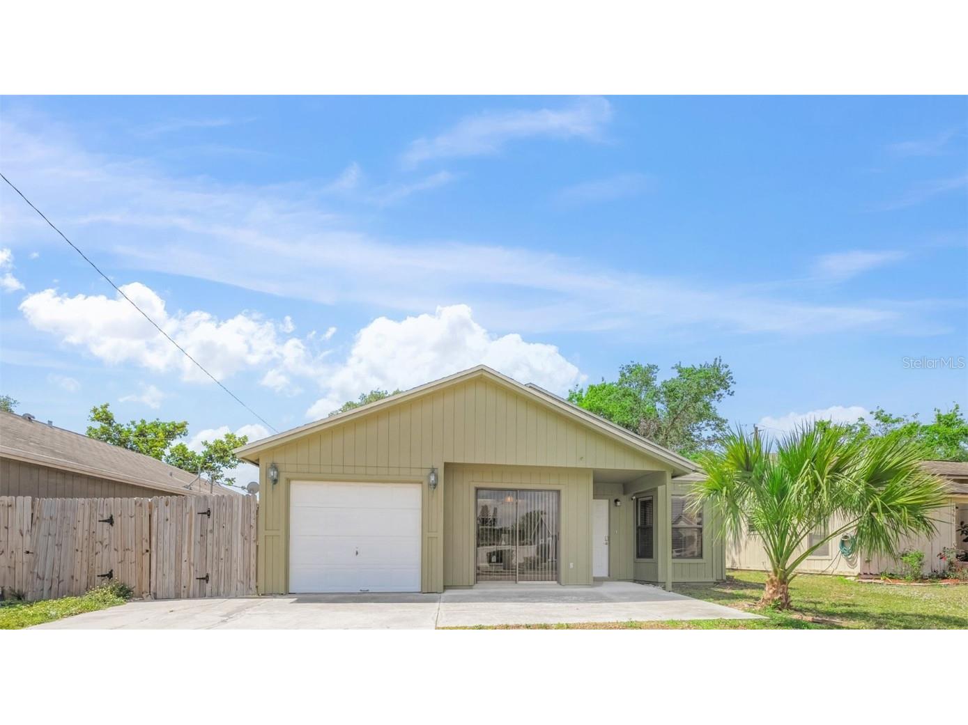 1553 Mackeral Avenue Sarasota FL 34237 A4662223 image1