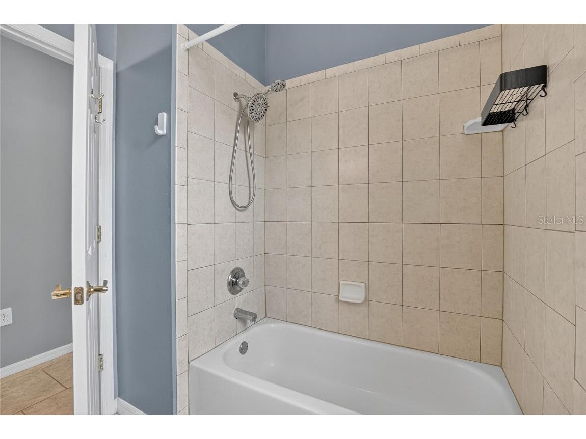 15531 Martinmeadow Drive Lithia FL 33547 TB8418297 image30