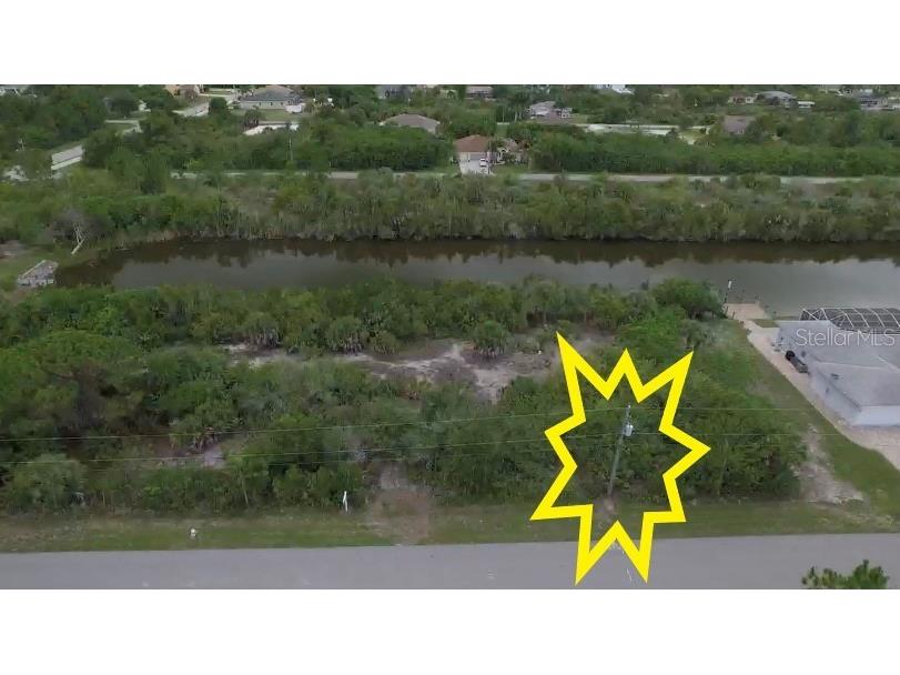 15536 & 15544 Hennipen Circle Port Charlotte FL 33981 - LAKELAND WATERWAY C7445105 image4