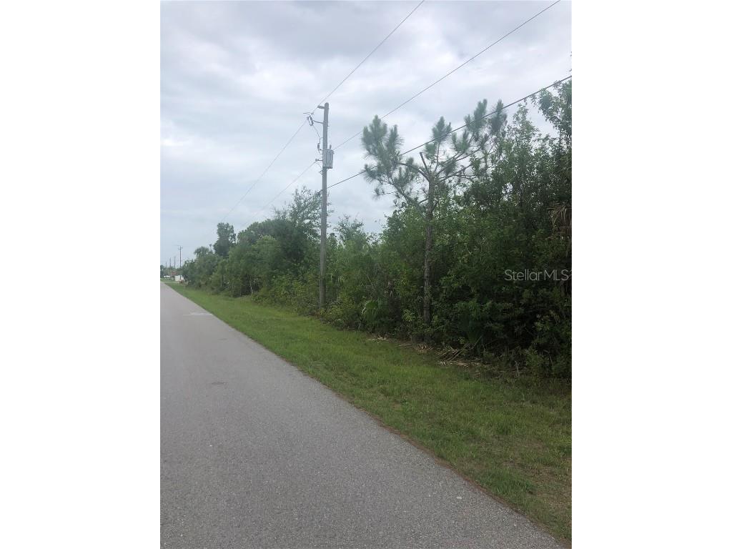 15536 & 15544 Hennipen Circle Port Charlotte FL 33981 - LAKELAND WATERWAY C7445105 image9