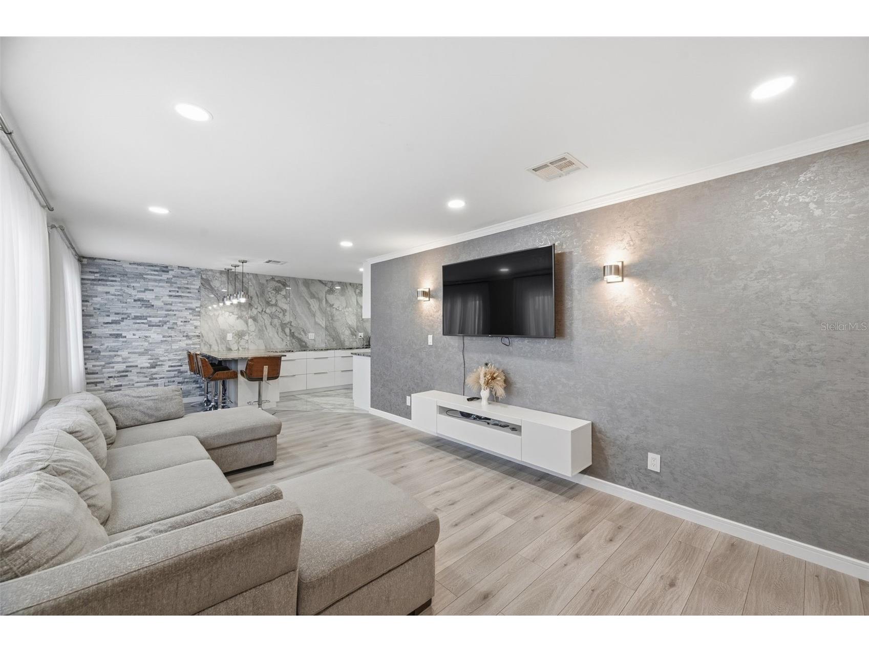 15549 Newport Road Clearwater FL 33764 TB8519253 image4
