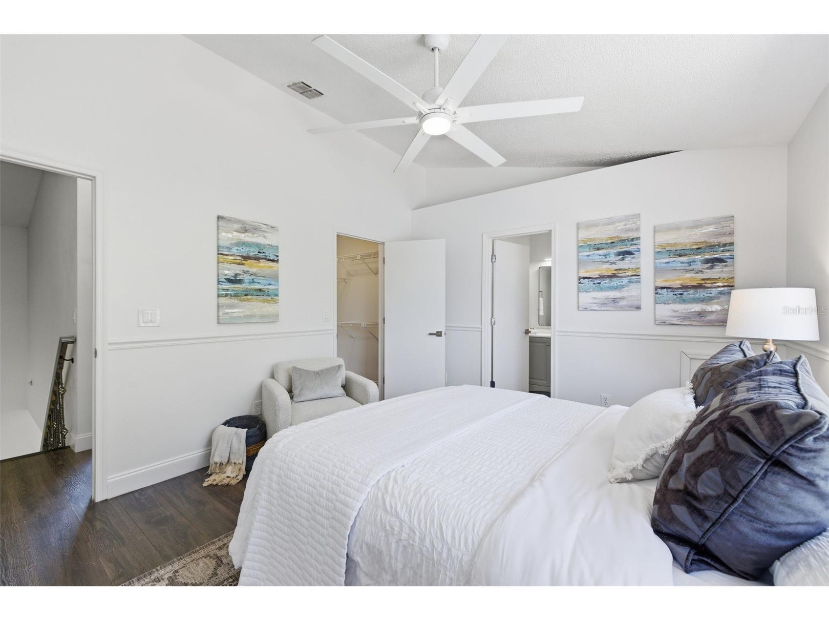 1555 Chateaux De Ville Court Clearwater FL 33764 TB8502404 image18