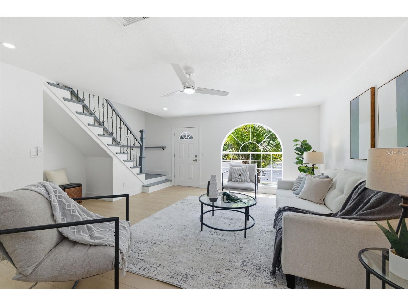 1555 Chateaux De Ville Court Clearwater FL 33764 TB8502404 image6