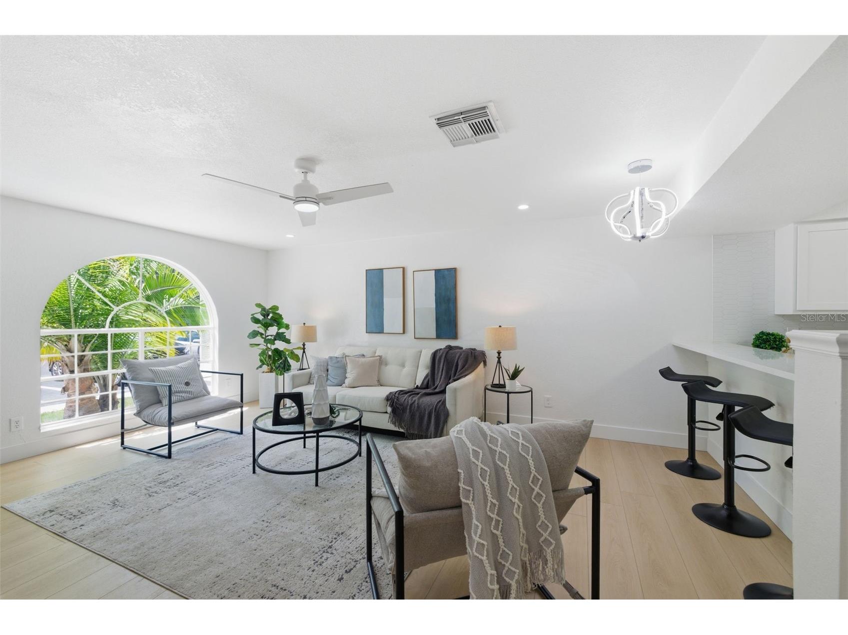 1555 Chateaux De Ville Court Clearwater FL 33764 TB8502404 image8