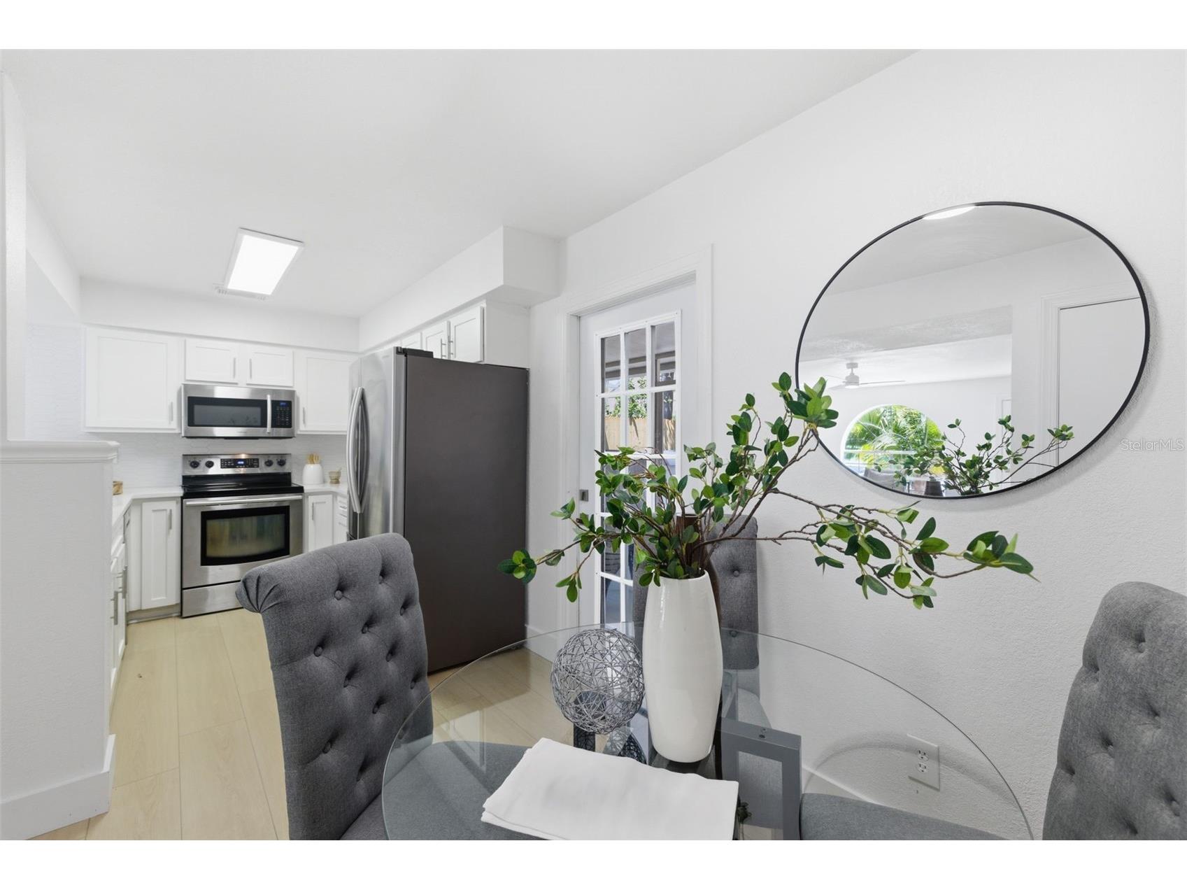 1555 Chateaux De Ville Court Clearwater FL 33764 TB8502404 image9
