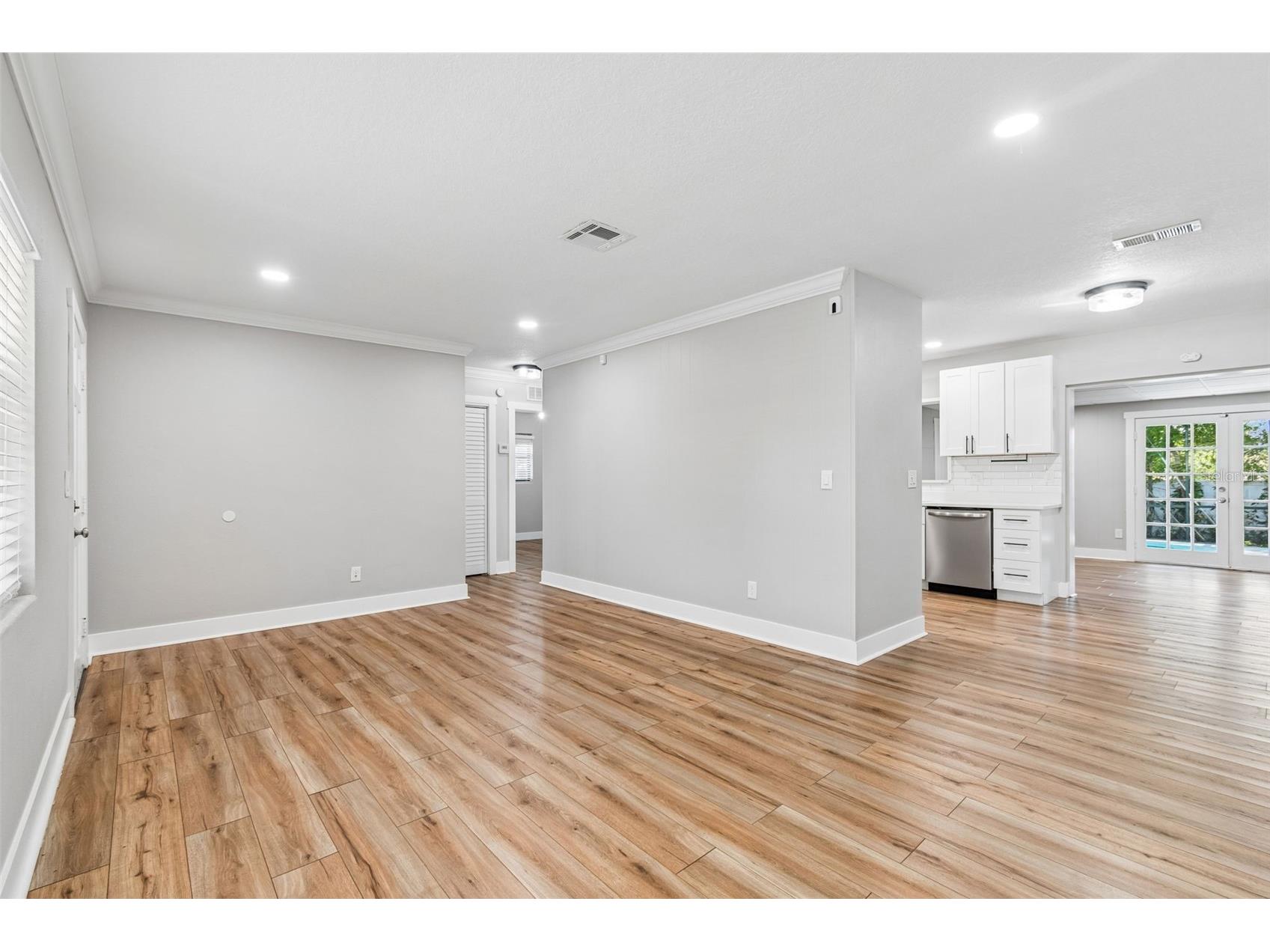1555 Magnolia Drive Clearwater FL 33756 TB8522604 image9