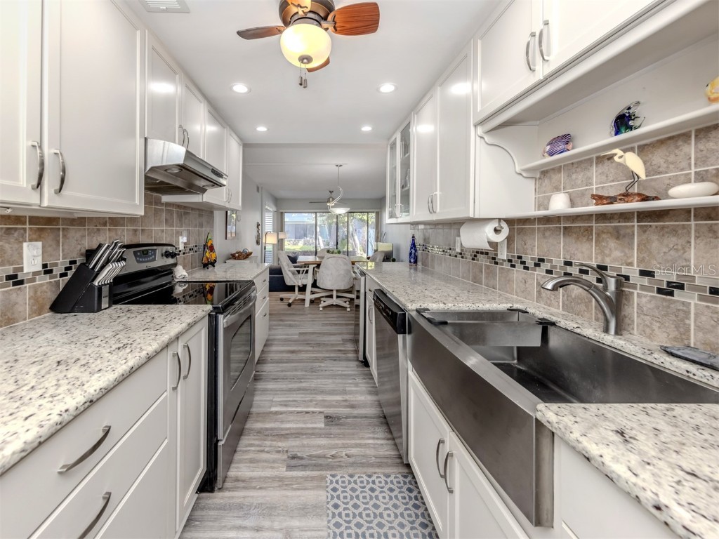 1555 Tarpon Center Drive #140 Venice FL 34285 - GULF & INTERCOASTAL N6141392 image8