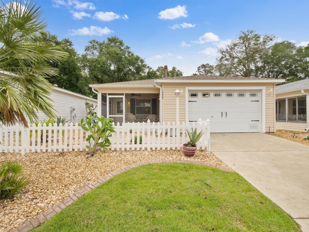 1555 Woodfield Way The Villages FL 32162 G5070293 image1