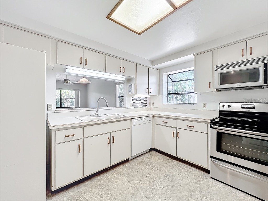 1556 Lynda Lane Dunedin FL 34698 TB8387204 image6