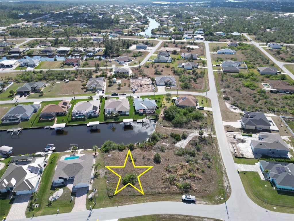 15562 Mccomb Circle Port Charlotte FL 33981 - AVERY WATERWAY D6140563 image1