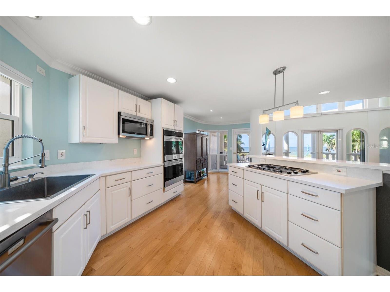 15564 Gulf Boulevard Redington Beach FL 33708 TB8465308 image14