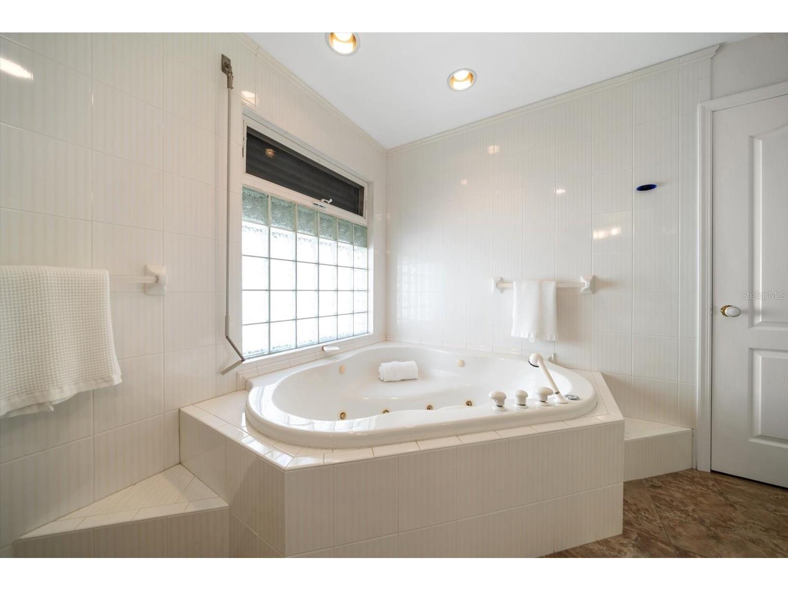 15564 Gulf Boulevard Redington Beach FL 33708 TB8465308 image32