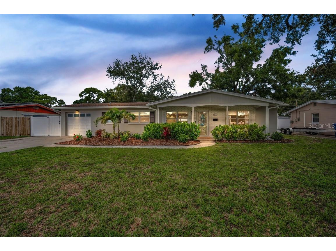 1557 77th Avenue N Saint Petersburg FL 33702 TB8399498 image1