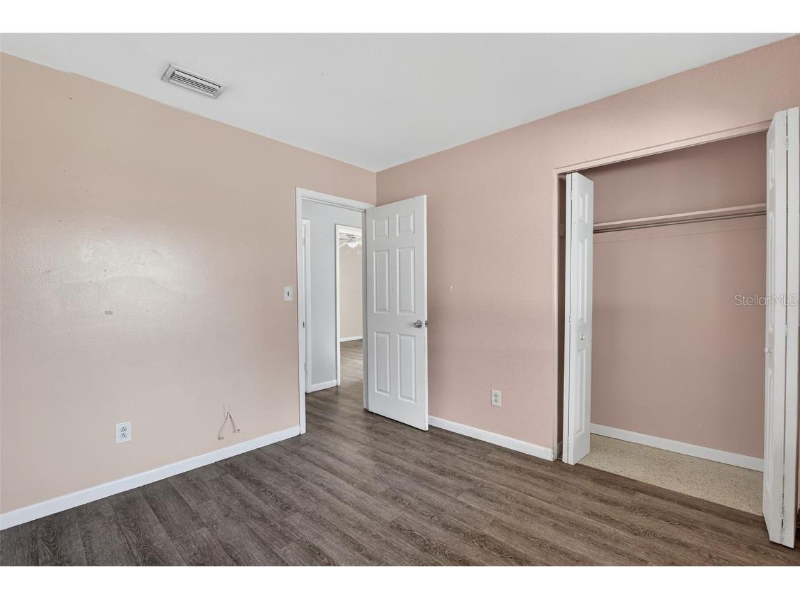 1557 79th Avenue N Saint Petersburg FL 33702 TB8409361 image16