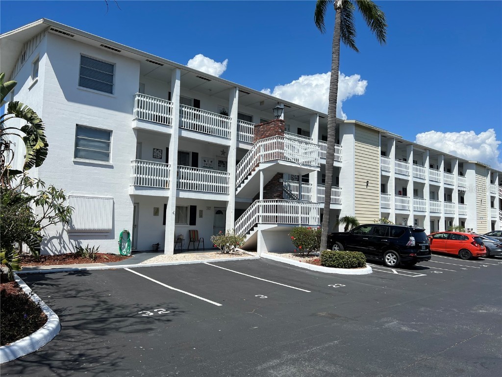 1557 Leisure Drive #F32 Bradenton FL 34207 A4564298 image1