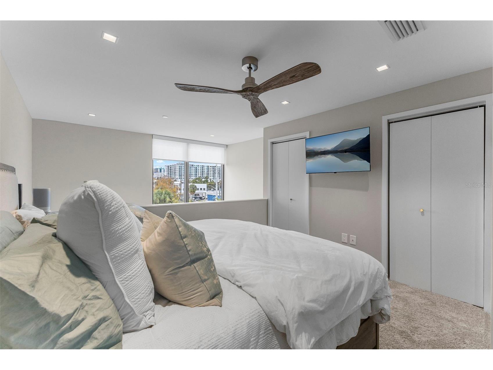 1558 4th St #212 Sarasota FL 34236 A4681618 image17