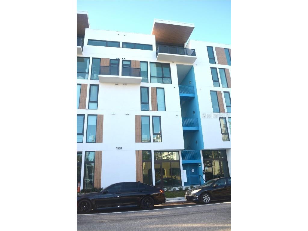 1558 4th Street #104 Sarasota FL 34236 A4643017 image1