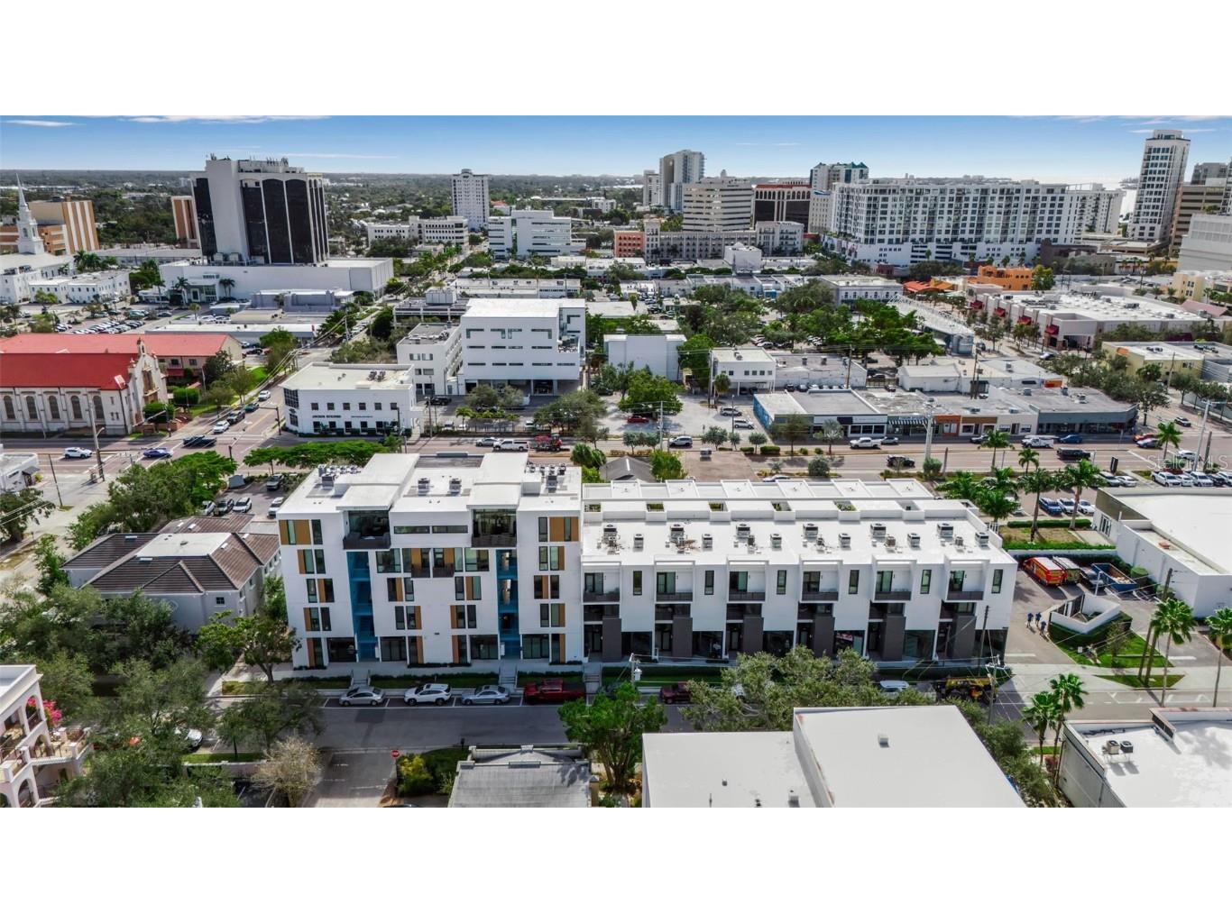 1558 4th Street #208 Sarasota FL 34236 A4673640 image2