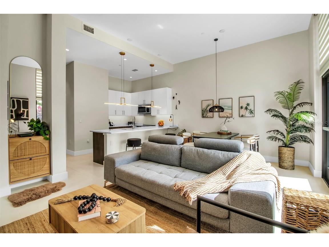 1558 4th Street #208 Sarasota FL 34236 A4673640 image3