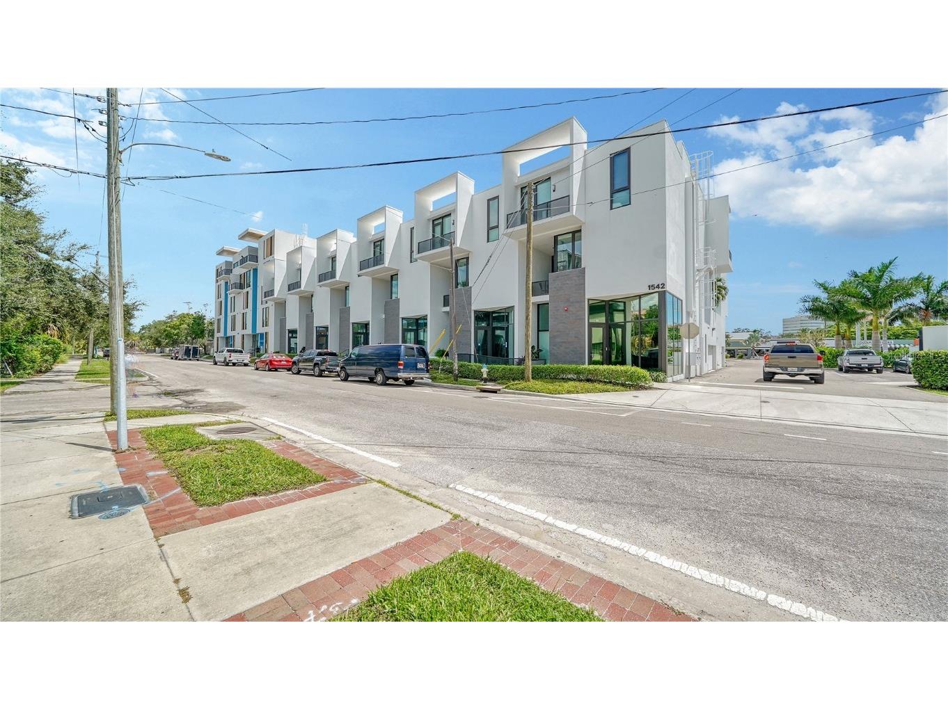 1558 4th Street #210 Sarasota FL 34236 A4671771 image2