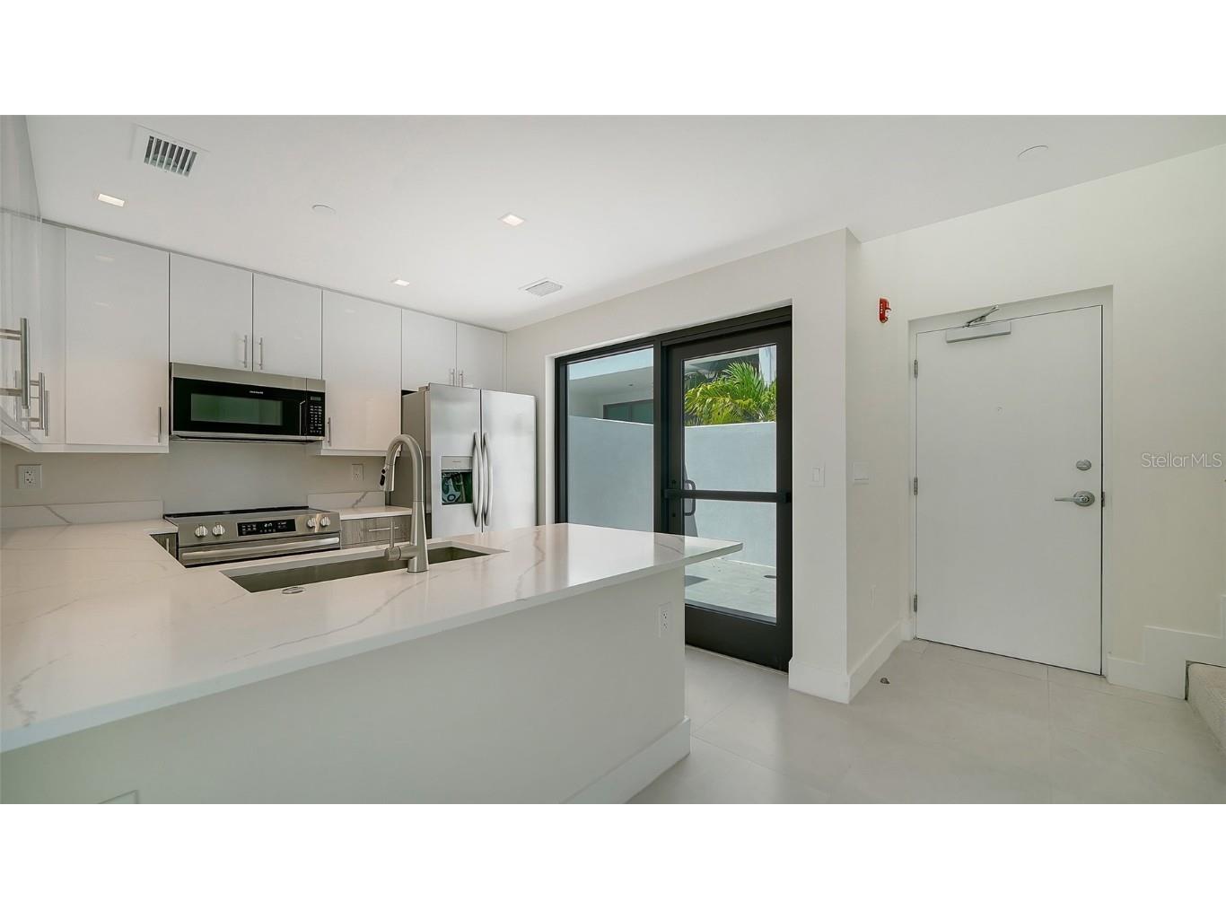 1558 4th Street #210 Sarasota FL 34236 A4671771 image3