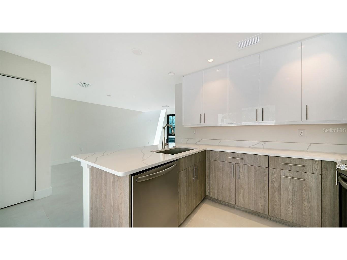 1558 4th Street #210 Sarasota FL 34236 A4671771 image5