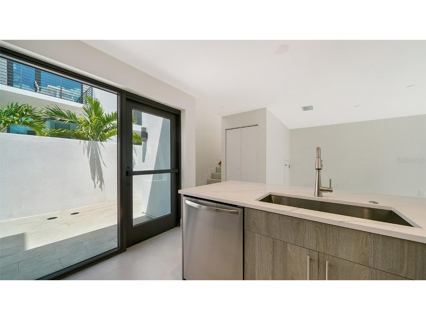 1558 4th Street #210 Sarasota FL 34236 A4671771 image7