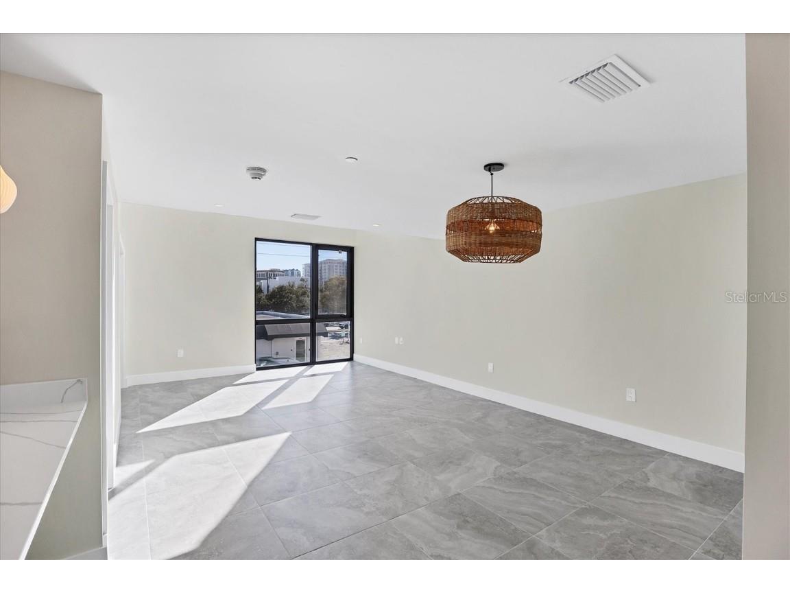 1558 4th Street #216 Sarasota FL 34236 A4665163 image10