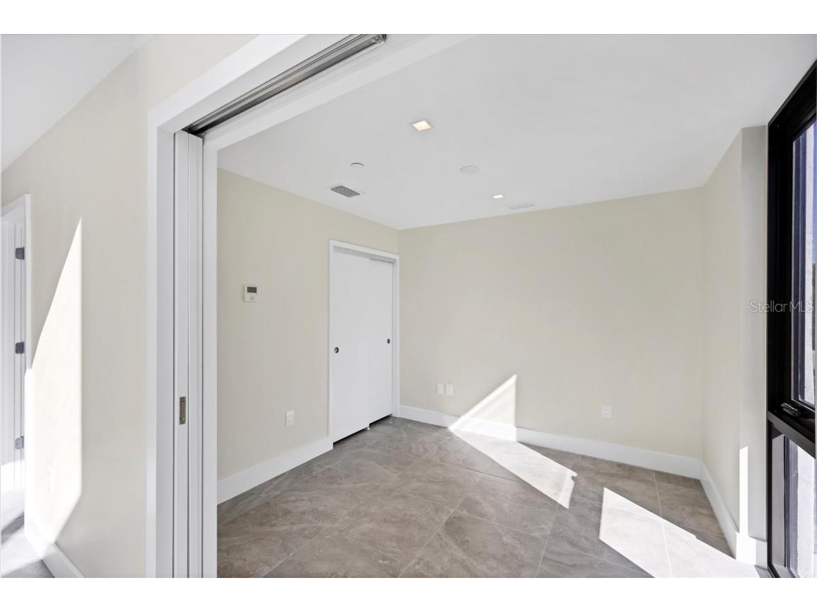 1558 4th Street #216 Sarasota FL 34236 A4665163 image12