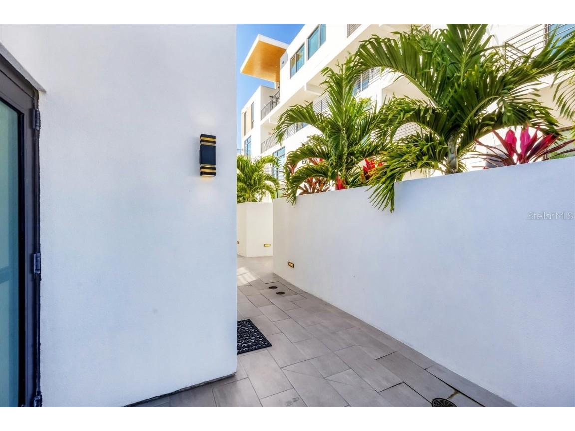 1558 4th Street #216 Sarasota FL 34236 A4665163 image6