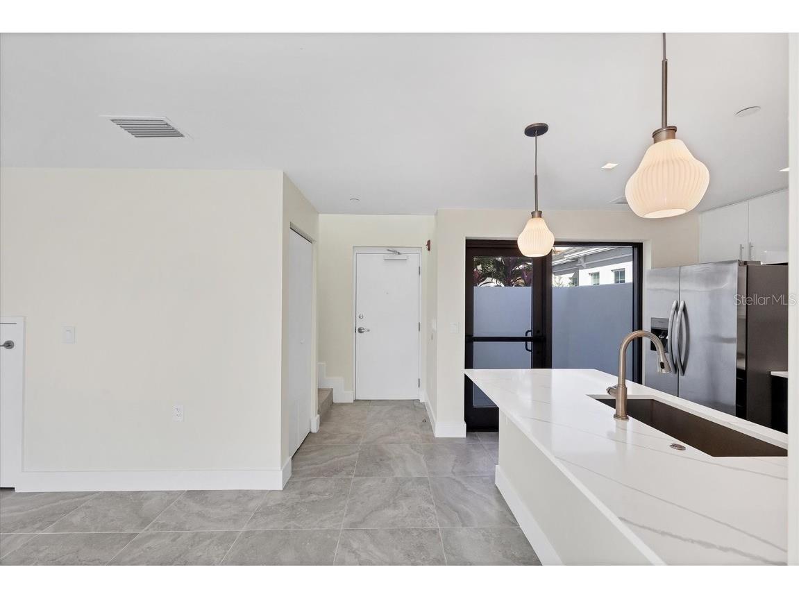 1558 4th Street #216 Sarasota FL 34236 A4665163 image7