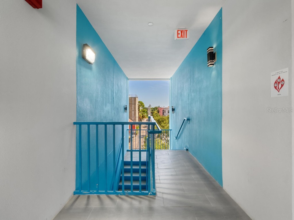 1558 4th Street #406 Sarasota FL 34236 A4524969 image16