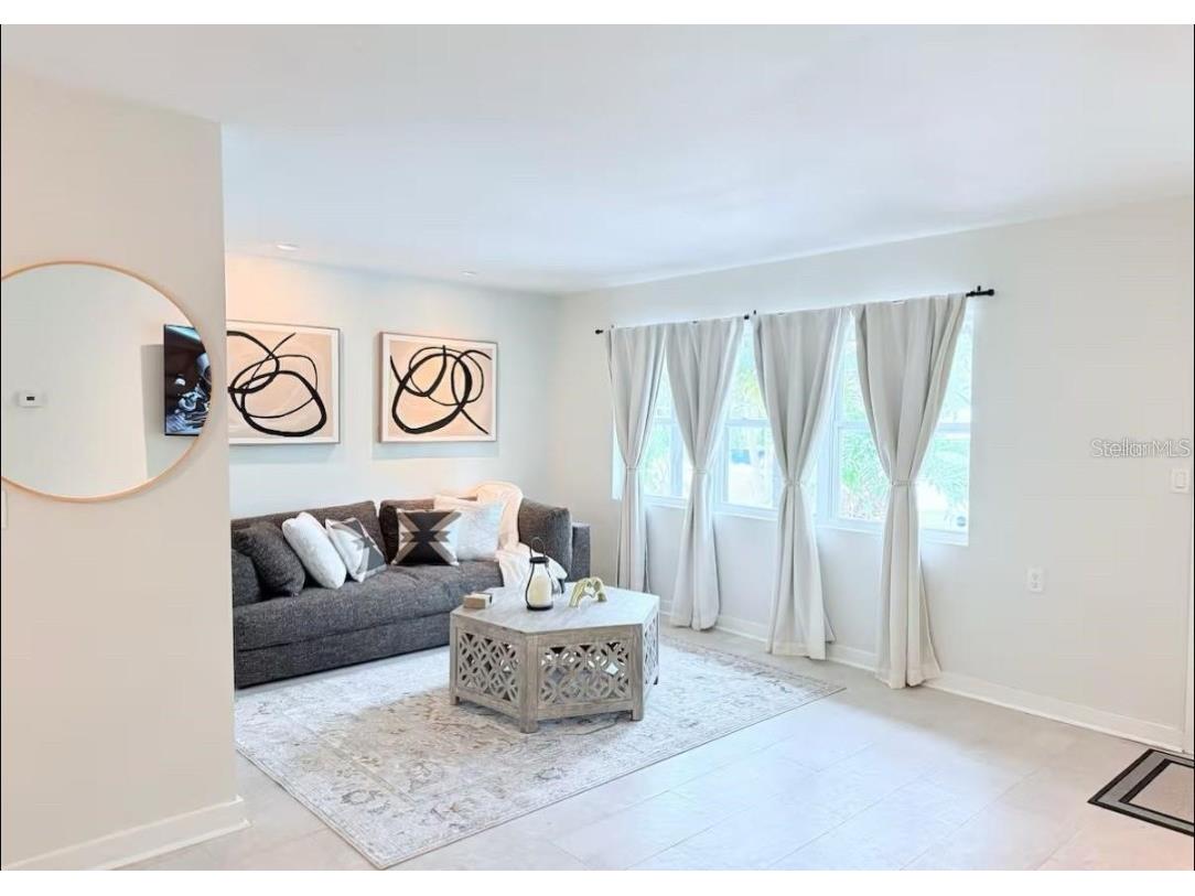 1558 Delaware Avenue NE Saint Petersburg FL 33703 TB8447230 image2